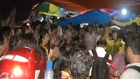 Kolkata: Junior doctors continue protest demanding justice in RG Kar rape-murder case