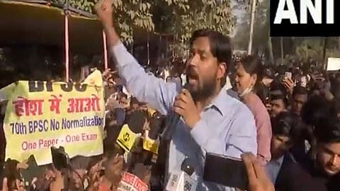 Bihar: Khan Sir joins BPSC aspirants' protest in Patna