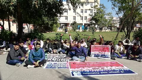 FMGs in front of Rajasthan's Department of Medical Education Office