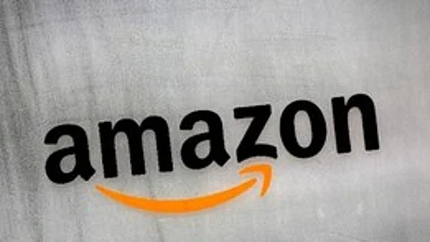 Amazon Hyderabad office sees long line of candidates for job interview