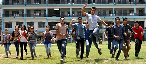 Students can download their GSEB SSC 2025 results using their seat number on gseb.org or by messaging the official WhatsApp number