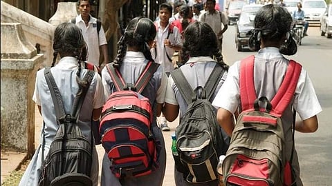 Delhi-NCR: Schools breaking RTE norms & holding back Class VI & VII students, parents allege