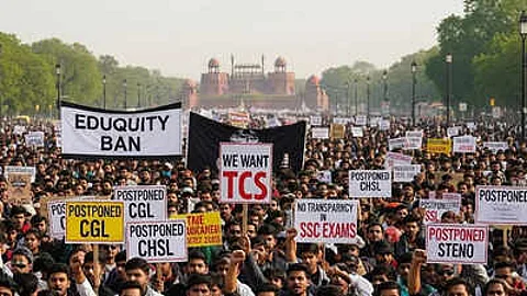 SSC exam candidates protest in New Delhi