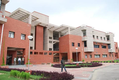 IIT-Kanpur admits 5 students without JEE