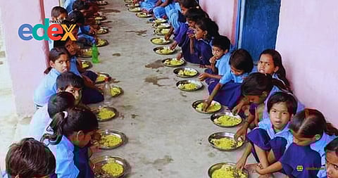 Mid-day meals served to children in Delhi govt schools