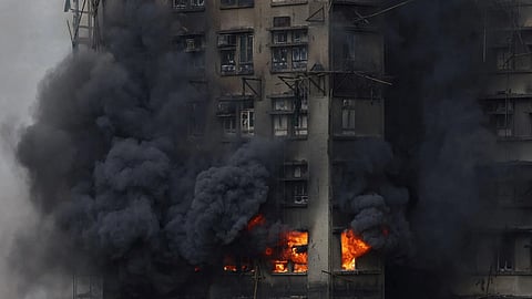 Hong Kong fire: Questions raised over safety of traditional bamboo scaffolding