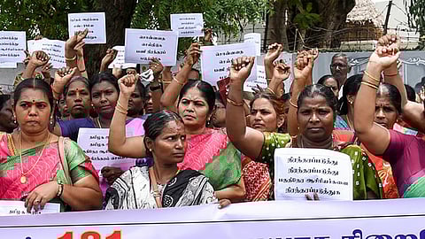 Part-time Specialist teachers stage a demonstration to demand job regularisation in Tiruchy on Monday