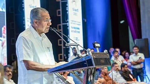 Karnataka opposes Pinarayi’s Malayalam mandate in Kannada schools