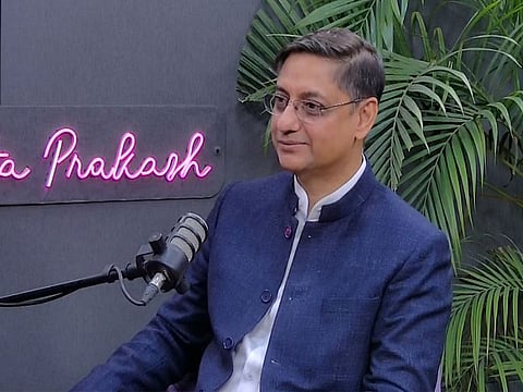 "Duniya jhukti hai, jhukaney wala chahiye": PM's Economic Advisory Council member Sanjeev Sanyal