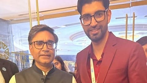 JKSA convenor meets Foreign Secretary over students stuck in Iran