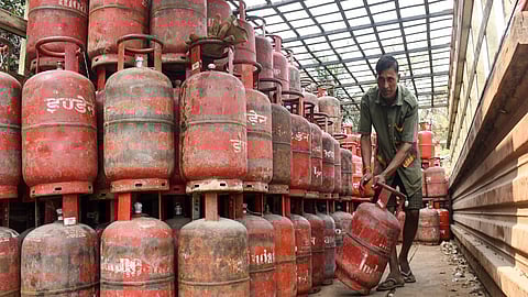 Gov't reshuffles gas supply, prioritises LPG, CNG amid global shortage