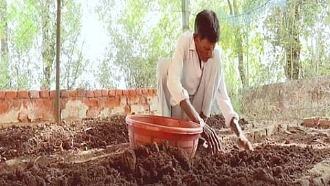 Gujarat institution turns self-reliant with biogas, cooks 500 meals daily