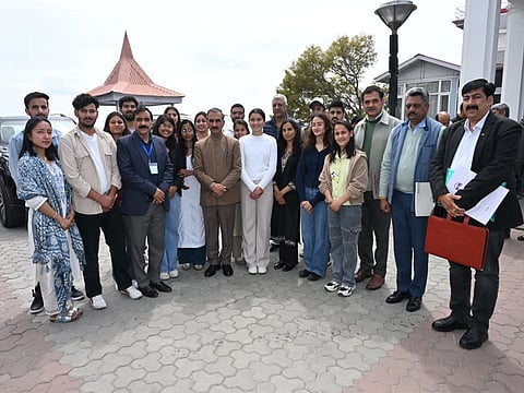 Journalism students' delegation calls on Himachal Chief Minister