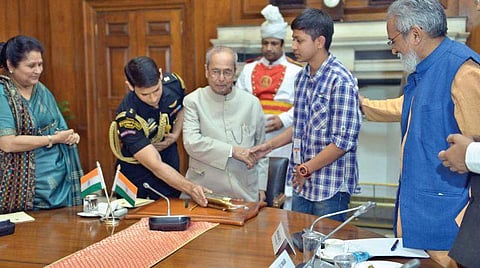 Akash was awarded the Rashtrapati Navapravarthan Puraskar from the former president, Pranab Mukherjee
