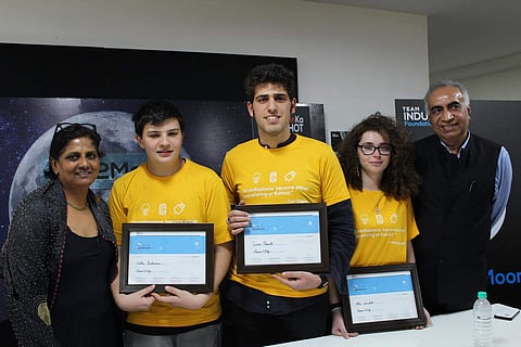 Dr Priyamvada Natarajan, Professor in the Departments of Astronomy and Physics at Yale University, and Dr Vijay Madan, CEO, TeamIndus Foundation announcing the winner of Lab2Moon global competition
