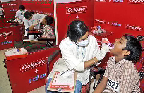 Dentists at work