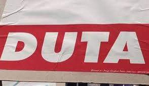 DUTA protests outside VC's residence