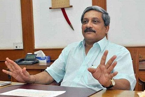 The official Twitter handle of the Chief Minister's Office tweeted a photograph showing Parrikar addressing group of students