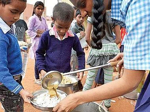 A few schools had witnessed instances of food poisoning due to the food served by the scheme