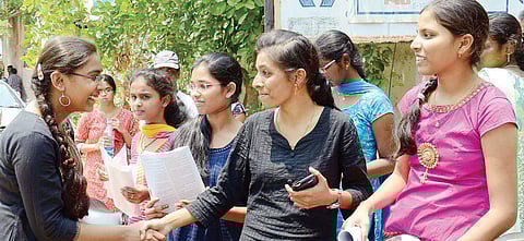 If the MCI has it's way lakhs of students from difficult backgrounds would have to give up their medicine dreams