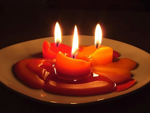 Using candles made of paraffin wax can lead to adverse effect on your health