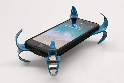 The case, created by Philip Frenzel of Aalen University in Germany, senses when a phone is in a free fall and deploys small legs to protect it from damage