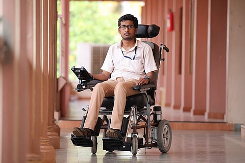 The wheelchair does not need any joystick to move