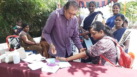The students got medical professionals to come and treat their non-teaching staff from lower income groups