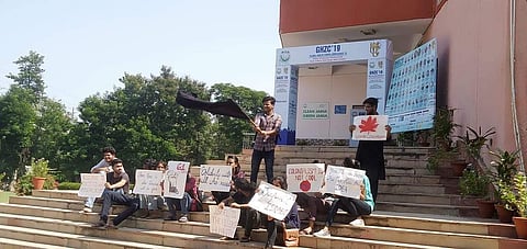 The protesting students
