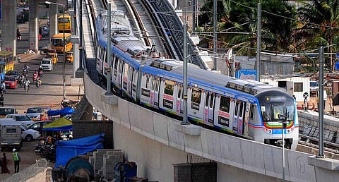 Metro running in all it's glory