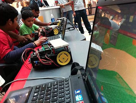 Kis at a workshop | (Pic: Jay Robotix)