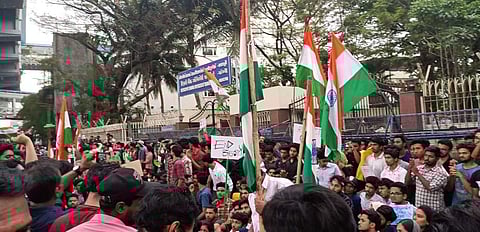 Students in front of the RBI