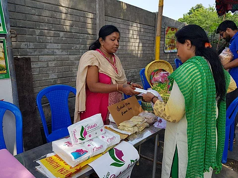 She started distributing eco-friendly sanitary pads for free to people who can’t afford it (Pic: M Muthulakshmi)