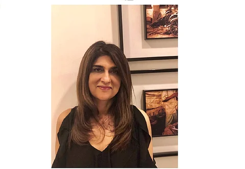 Sonia is the screenwriter of the film Noblemen