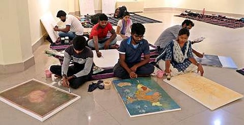 Artists participating in Students' Panting Camp under the programme Swachh Bharat Abhiyan at Lalit Kala Akademi in Bhubaneswar (Pic: Express)
