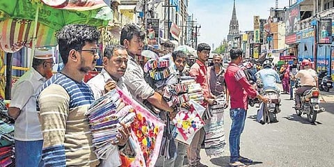 MBA graduates sell doormats in Tiruchy (Pic: TNIE)