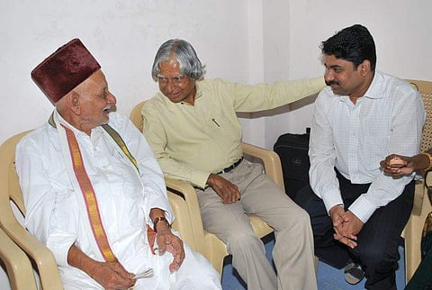 Kalam with his brother and nephew