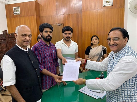 The SFI delegation submits feedback and suggestions on the Draft New Education Policy to Ramesh Pokhriyal Nishank, Union Minister of Human Resources Development (Pic: Express)