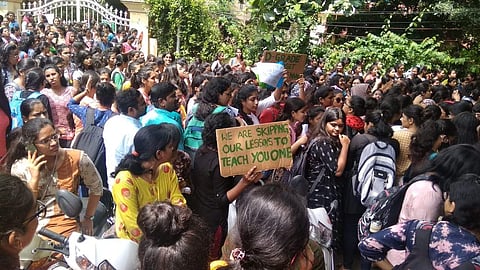 The students protesting infront of the college (Pic: Social Media)