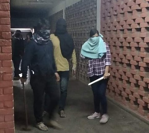 The masked attackers at the JNU campus| Pic: JNUSU