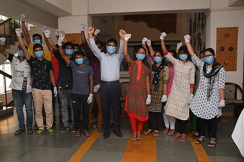 Students rejoice | (Pic: Zindagi Foundation)