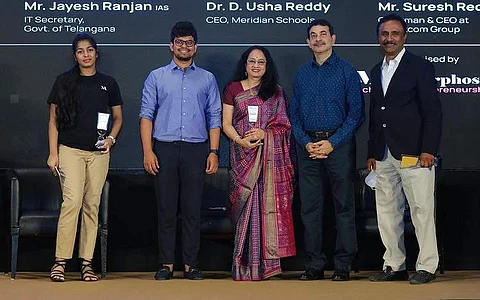 Principal Secretary of I&C and IT Jayesh Ranjan (second from right) and Dr D Usha Reddy, Principal, Meridian School for Boys and Girls (centre) | (Pic: Hophop)