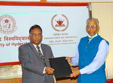 The MoU was inked by V Rajanna, Senior VP and Global Head of Technology Business Unit, TCS, and P Sardar Singh, Registrar, UoH | Pic: UoH