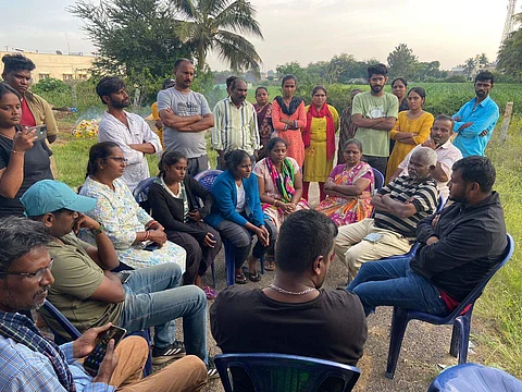 Bangalore University students speak to the victim's parents, discuss demand for compensation from authorities | Pic: Sourced