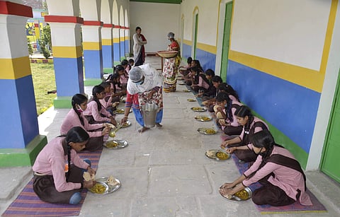 Picture of midday meal in a school | Picture for representation purpose only | Pic: Express