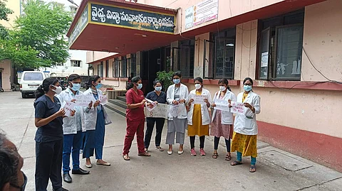 Resident doctors protest for pending stipends at Sarojini Devi Eye Hospital in Hyderabad, Telangana | Pic: Sourced