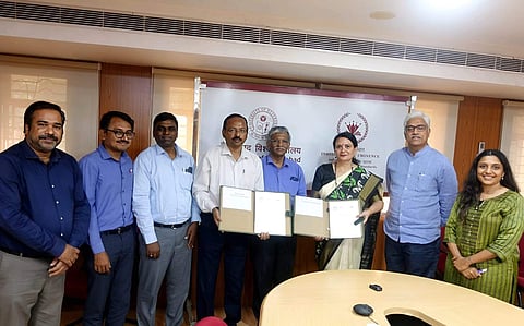 During the MoU signing | (Pic: UoH)