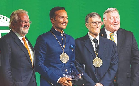 Naveen Jindal receiving the award | (Pic: Sourced)