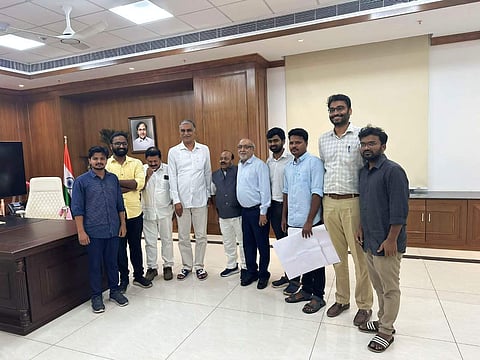 Osmania Joint Association representatives meet Telangana Health Minister T Harish Rao on July 3 | (Pic: Dr Chintakindi Srikanth)