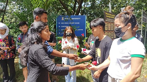 SFI unit of Kannur University extend warm welcome to the Manipur students